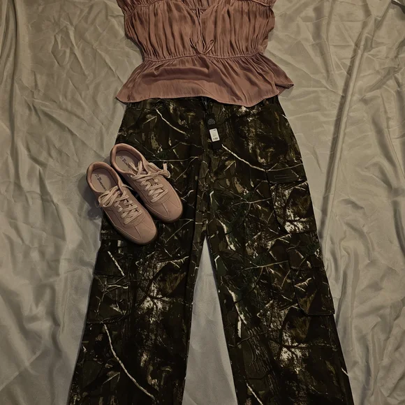 Old Navy Light Pink Blouse - Picture 5 of 5